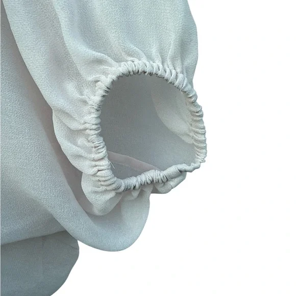 White House Black Market White Lace Design Blouse Size 8 Sheer Sleeves - Picture 4 of 4